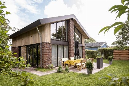 011 Villa Keizerskroon | Julianadorp aan Zee | Sfeervolle riante keuken