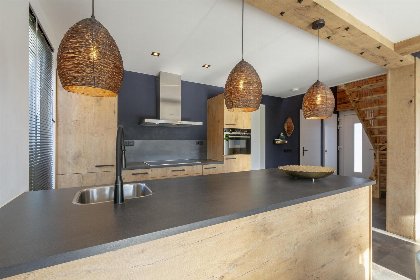023 Villa Keizerskroon | Julianadorp aan Zee | Sfeervolle riante keuken
