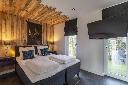 036 Villa Keizerskroon | Julianadorp aan Zee | Sfeervolle riante keuken