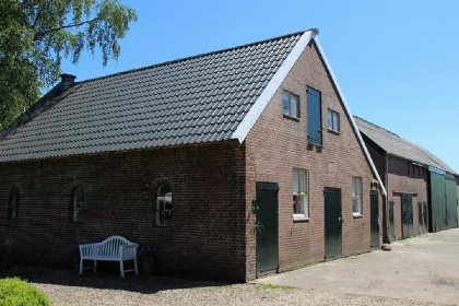 020 Ruim vakantiehuis voor 7 personen op een boerderij vlakbij de Loosdrechtse plassen!