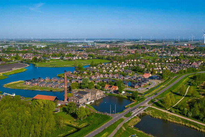 016 Luxe 6 persoons vakantiehuis met een bubbelbad en sauna op Vakantiepark IJsselmeer