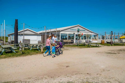 024 Watervilla voor 6 personen met sauna en sunshower op Vakantiepark IJsselmeer