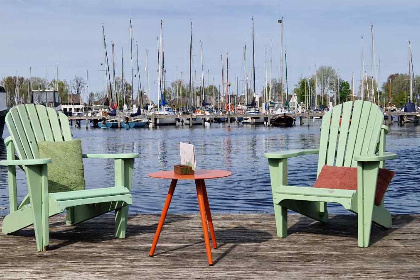 025 Deze 4 5 persoons waterlodge met terras ligt in Jachthaven Naarden aan het Gooimeer