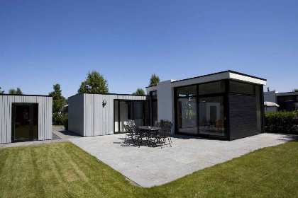 003 6 persoons vakantiewoning met veel privacy op een vakantiepark in Noord Scharwoude