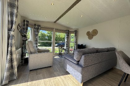 002 J 041 Nieuw chalet!