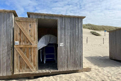 023 Prachtige riet gedekte woning voor 6 personen in Sint Maartensvlotbrug