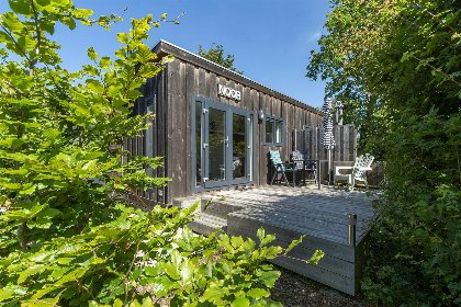001 Beach Studio Campanula | Sint Maartenszee | Op een park met zwembad