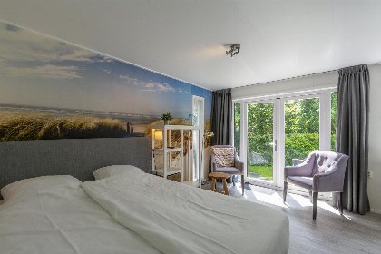003 Beach Studio Campanula | Sint Maartenszee | Op een park met zwembad