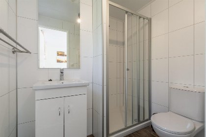 007 Beach Studio Campanula | Sint Maartenszee | Op een park met zwembad
