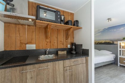 015 Beach Studio Campanula | Sint Maartenszee | Op een park met zwembad