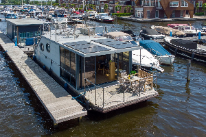 Tiny Houseboat De Woudaap   I