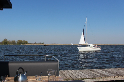 023 Tiny houseboat Uitgeest I