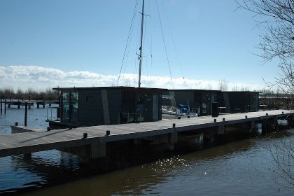 016 Boot zonder naam