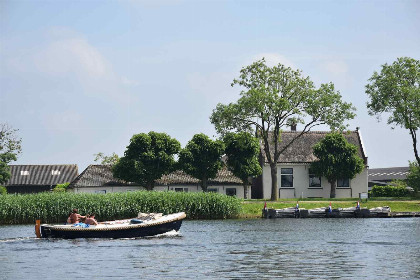 011 Prachtig landelijk gelegen 2 persoons chalet op een boerderij aan de Vecht