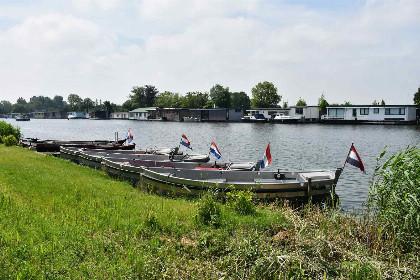 016 Prachtig landelijk gelegen 2 persoons chalet op een boerderij aan de Vecht