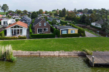 009 Luxe 6 persoons vakantiehuis, aan het water in Wervershoof aan het IJsselmeer