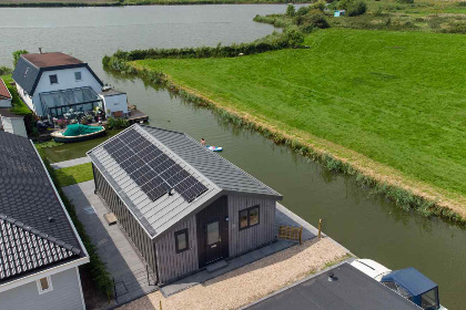 008 Prachtig 6 persoons vakantiehuis in Wervershoof nabij Medemblik aan het IJsselmeer