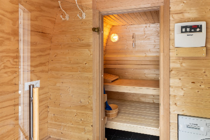 012 Gezellig 6 persoons vakantiehuis met sauna midden in de bossen nabij Giethoorn