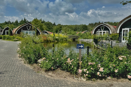 013 Gezellig 6 persoons vakantiehuis met sauna midden in de bossen nabij Giethoorn