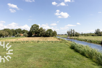 008 Heerlijke vakantievilla aan het water, vlakbij Giethoorn