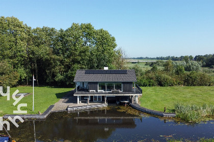 013 Heerlijke vakantievilla aan het water, vlakbij Giethoorn