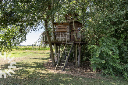 022 Heerlijke vakantievilla aan het water, vlakbij Giethoorn