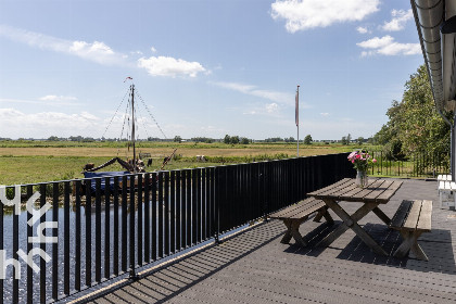 038 Heerlijke vakantievilla aan het water, vlakbij Giethoorn