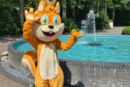 016 Chalet voor 4 personen met terras aan het water in Steenwijk