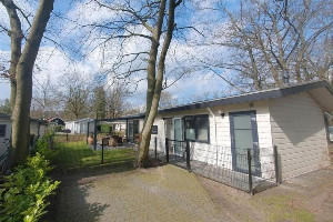 Mooi chalet voor 4 personen gelegen in het bos op vakantiepark Residence de Eese