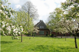 Mooi 2 persoons boerderijappartement met uitzicht over prachtige boomgaard