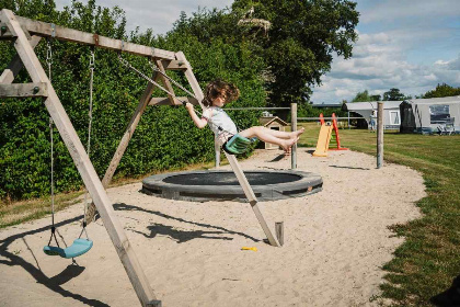 049 Comfortabel appartement voor 2 personen op een rustige camping in de natuur van Twente