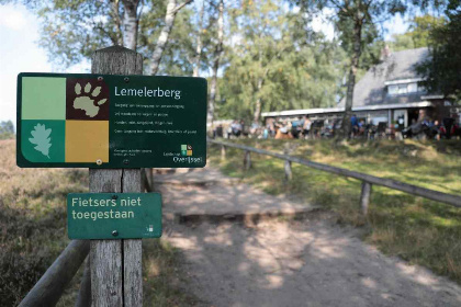 062 Comfortabel appartement voor 2 personen op een rustige camping in de natuur van Twente