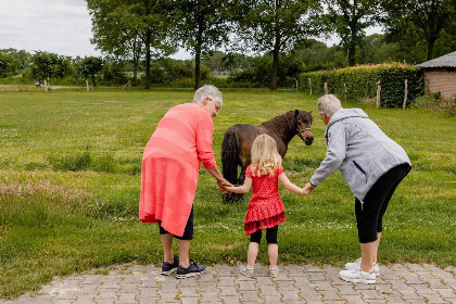 002 Gezellig boerderij appartement voor 4 personen op een camping in het landelijke Den Ham