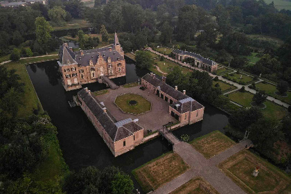 023 Gezellig boerderij appartement voor 4 personen op een camping in het landelijke Den Ham