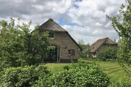 022 Vrijstaande zespersoons vakantieboerderij op een vakantiepark in Den Ham