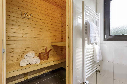 003 Mooie 4 persoons Lodge met prive sauna op een vakantiepark nabij Enter   Salland