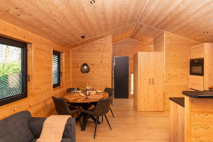 004 Terras Lodge met sauna en hottub   2 personen