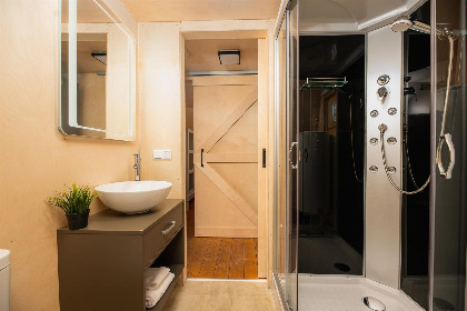006 Twentse tentsuite XL met prive sanitair | 6 pers