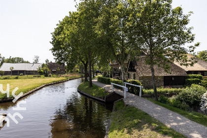 020 2 3 persoons vakantiehuisje aan de dorpsgracht met gratis WiFi