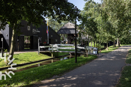 011 4 persoons appartement in hartje Giethoorn aan de dorpsgracht