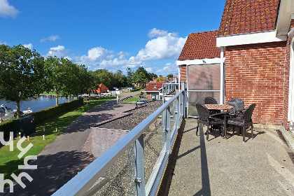 008 6 persoons appartement in Giethoorn met uitzicht over het water