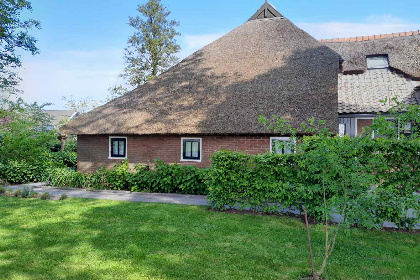 003 6 persoons appartement met drie slaapkamers in het centrum van Giethoorn