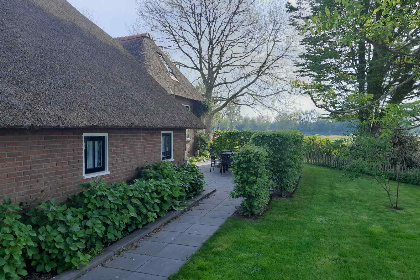 005 6 persoons appartement met drie slaapkamers in het centrum van Giethoorn