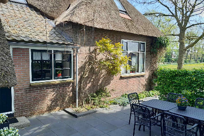 024 6 persoons appartement met drie slaapkamers in het centrum van Giethoorn