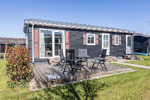 Chalet voor 4 personen op een vakantiepark aan het water in Giethoorn, Overijssel