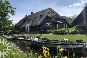 Comfortabel 8 persoons vakantiehuis met IR sauna in Giethoorn