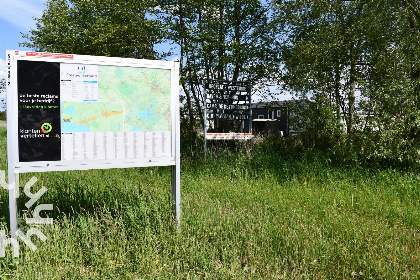 022 Comfortabele 2 persoons woonboot nabij Giethoorn met prachtig uitzicht over het meer