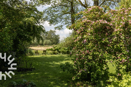 020 Fraai gelegen 2 persoons vakantiehuisje met uitzicht op natuurgebied in Giethoorn