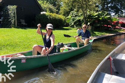 023 Fraai gelegen 2 persoons vakantiehuisje met uitzicht op natuurgebied in Giethoorn