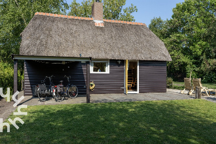 028 Gezellig 5 persoons vakantiehuis aan het water in hartje Giethoorn